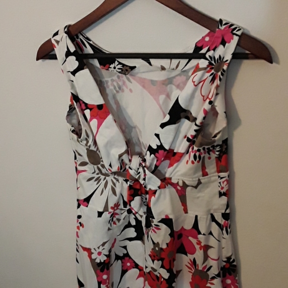 London Style Woman Dress -flower pattern - Picture 4 of 8